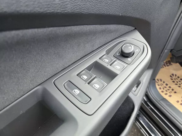Volkswagen Golf 2.0 TDI DSG - foto 10