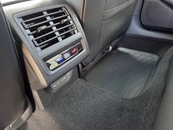 Volkswagen Golf 2.0 TDI DSG - foto 40