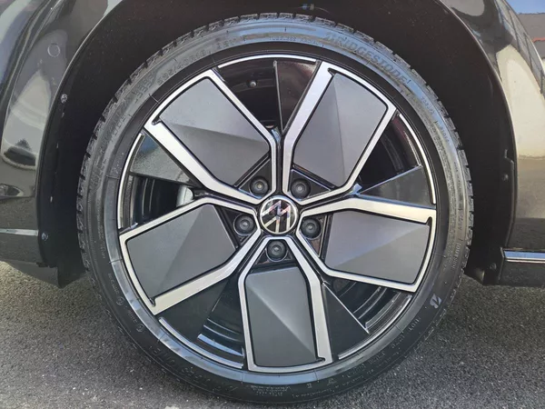 Volkswagen Golf 2.0 TDI DSG - foto 49