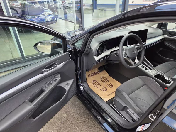 Volkswagen Golf 2.0 TDI DSG - foto 8