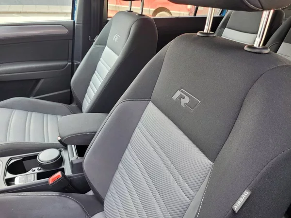 Volkswagen Touran 2.0 TDI R-line - foto 11