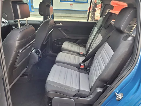 Volkswagen Touran 2.0 TDI R-line - foto 33