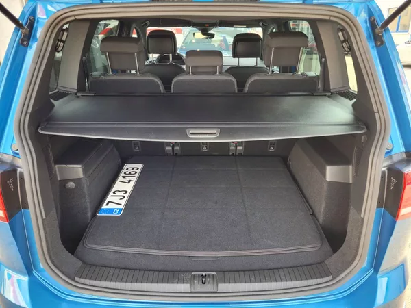 Volkswagen Touran 2.0 TDI R-line - foto 36