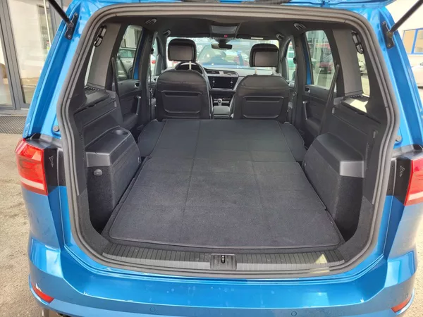 Volkswagen Touran 2.0 TDI R-line - foto 38