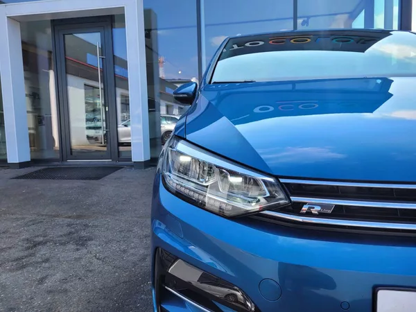 Volkswagen Touran 2.0 TDI R-line - foto 5