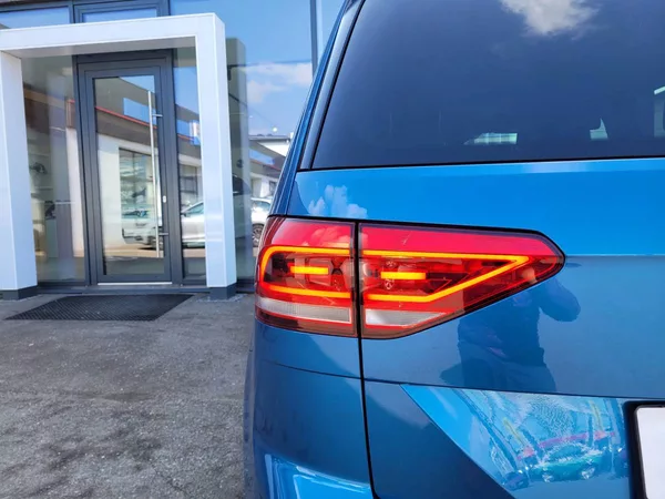 Volkswagen Touran 2.0 TDI R-line - foto 7