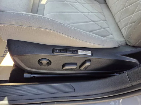 Volkswagen Golf Variant 2.0 TDI DSG - foto 10