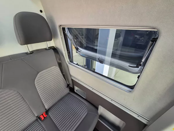 Volkswagen Grand California 2.0 TDI 120kW - foto 36