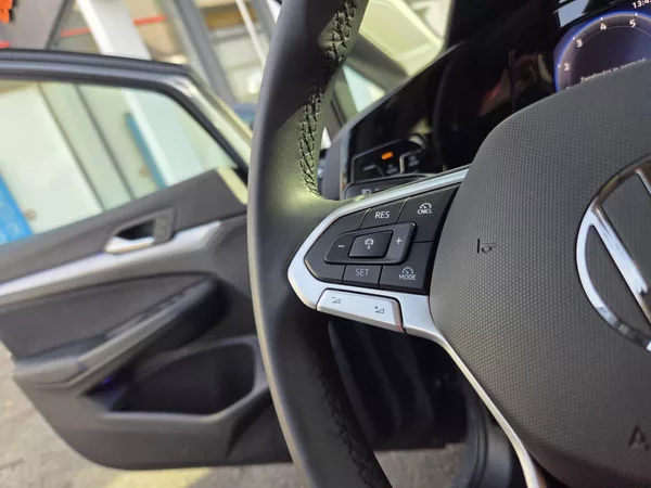 Volkswagen Golf Variant 1.5 eTSI DSG7 People - foto 18