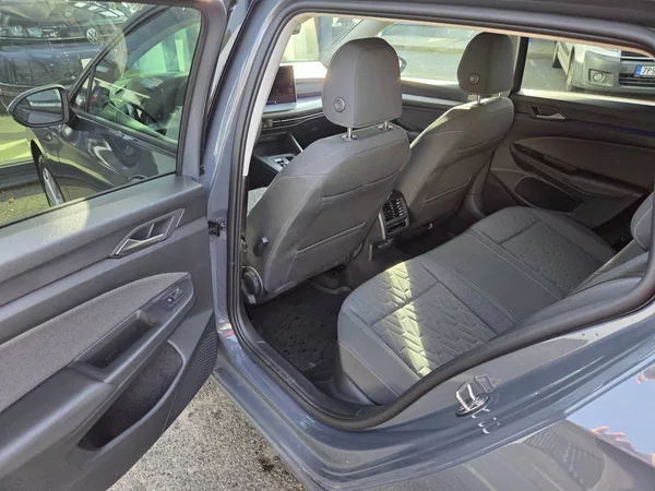 Volkswagen Golf Variant 1.5 eTSI DSG7 People - foto 35