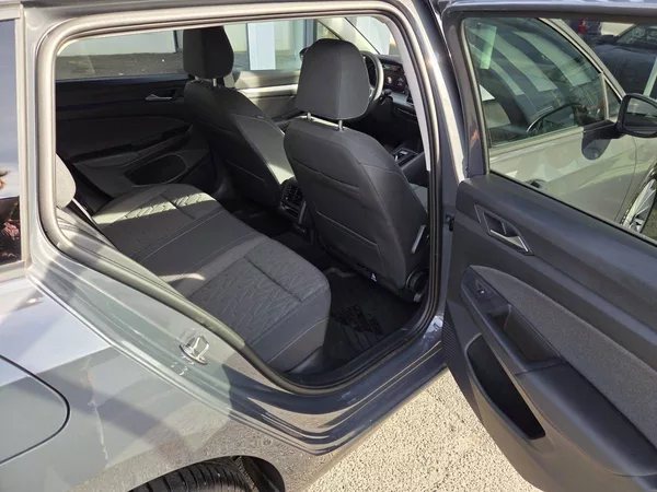 Volkswagen Golf Variant 1.5 eTSI DSG7 People - foto 40