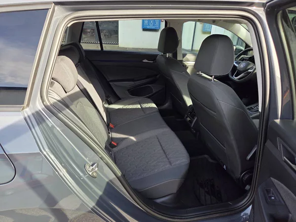 Volkswagen Golf Variant 1.5 eTSI DSG7 People - foto 41