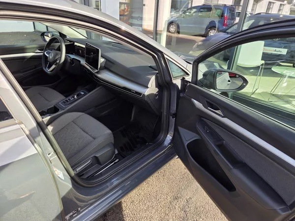 Volkswagen Golf Variant 1.5 eTSI DSG7 People - foto 42