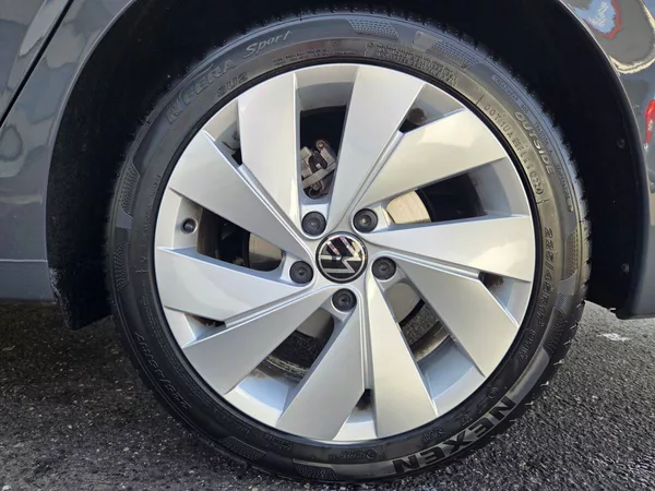 Volkswagen Golf Variant 1.5 eTSI DSG7 People - foto 44