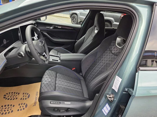 Volkswagen Passat Variant Passat R-Line 2.0 TDI Black St - foto 12