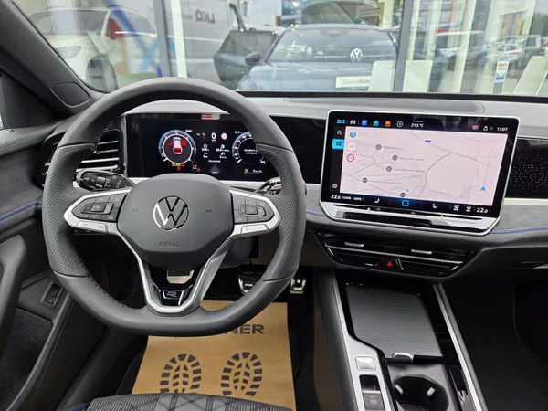 Volkswagen Passat Variant Passat R-Line 2.0 TDI Black St - foto 17