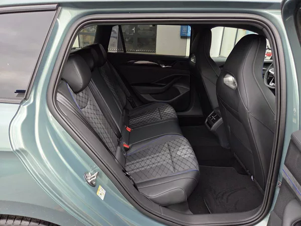 Volkswagen Passat Variant Passat R-Line 2.0 TDI Black St - foto 49