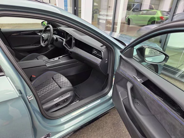 Volkswagen Passat Variant Passat R-Line 2.0 TDI Black St - foto 50
