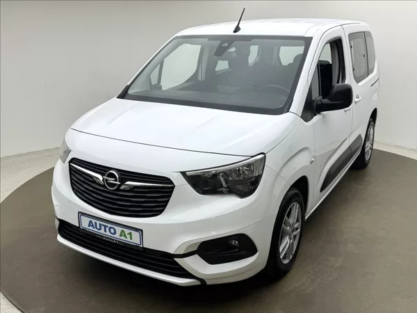 Opel Combo 1,2 81kW VÝHŘEV TAŽNÉ 1MAJ ČR