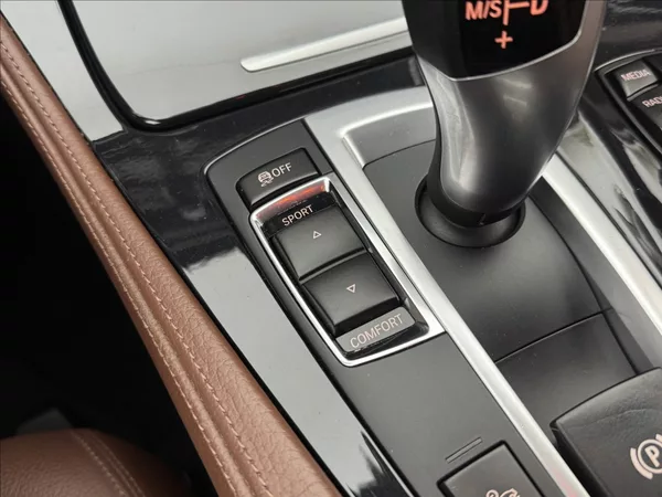 BMW Řada 5 2,0 4X4 KŮŽE SERVIS KAMERA ČR - foto 25