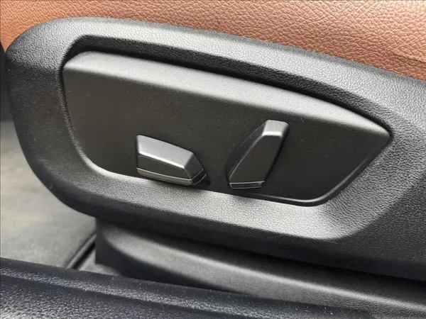 BMW Řada 5 2,0 4X4 KŮŽE SERVIS KAMERA ČR - foto 32