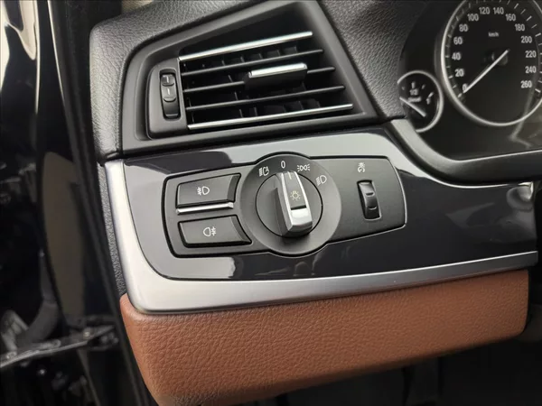 BMW Řada 5 2,0 4X4 KŮŽE SERVIS KAMERA ČR - foto 8