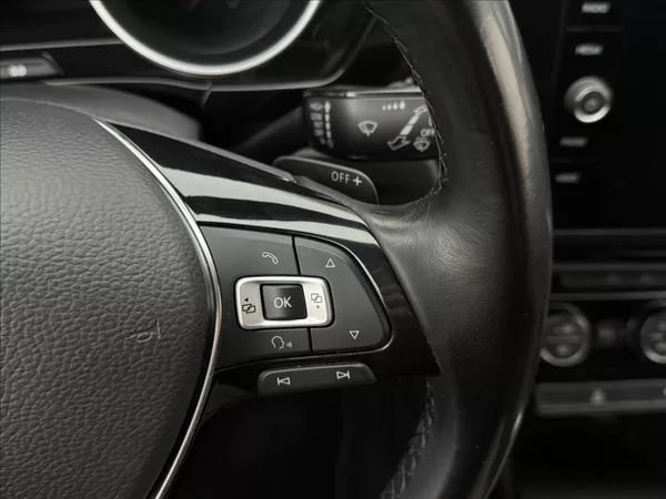 Volkswagen Touran 1,4 DSG KAMERA TAŽNÉ 1.MAJ ČR - foto 11