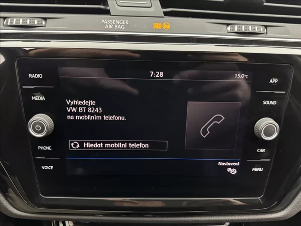 Volkswagen Touran 1,4 DSG KAMERA TAŽNÉ 1.MAJ ČR - foto 16