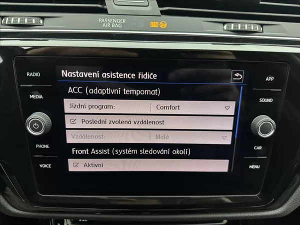 Volkswagen Touran 1,4 DSG KAMERA TAŽNÉ 1.MAJ ČR - foto 18