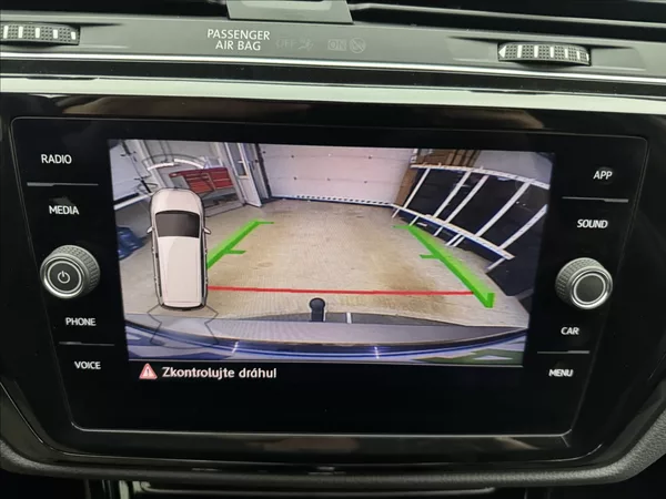 Volkswagen Touran 1,4 DSG KAMERA TAŽNÉ 1.MAJ ČR - foto 20