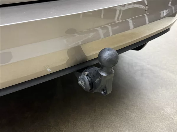 Volkswagen Touran 1,4 DSG KAMERA TAŽNÉ 1.MAJ ČR - foto 35