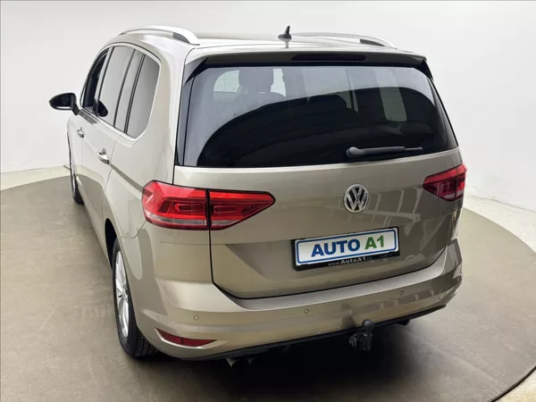 Volkswagen Touran 1,4 DSG KAMERA TAŽNÉ 1.MAJ ČR - foto 6