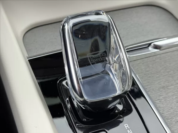 Volvo S60 2,0 B3 DPH INSCRIPTION H/K ČR - foto 23