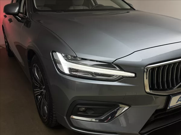 Volvo S60 2,0 B3 DPH INSCRIPTION H/K ČR - foto 37