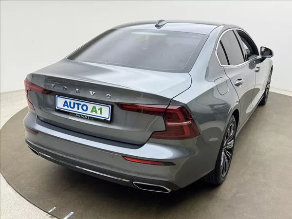 Volvo S60 2,0 B3 DPH INSCRIPTION H/K ČR - foto 4