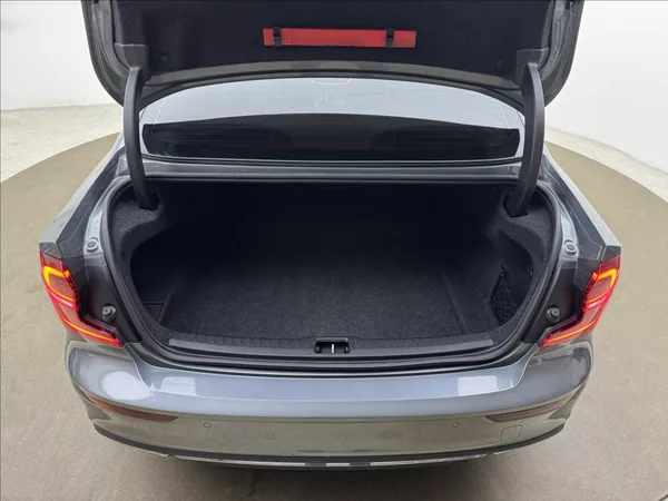 Volvo S60 2,0 B3 DPH INSCRIPTION H/K ČR - foto 40