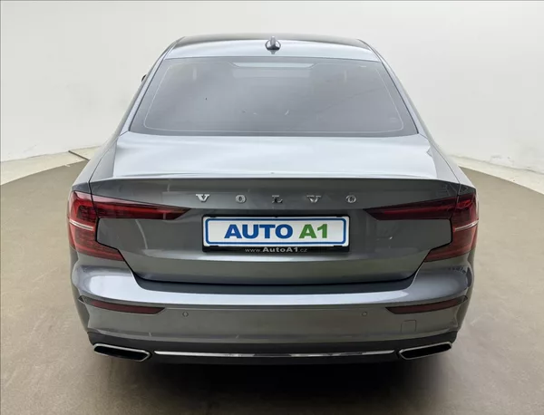 Volvo S60 2,0 B3 DPH INSCRIPTION H/K ČR - foto 5
