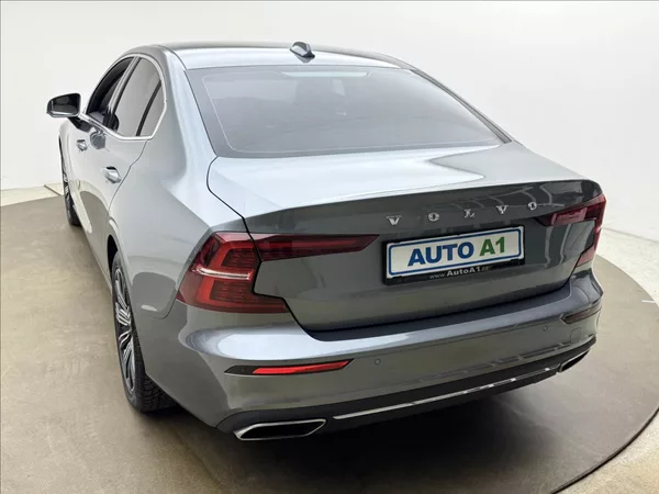 Volvo S60 2,0 B3 DPH INSCRIPTION H/K ČR - foto 6