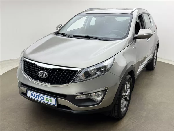 Kia Sportage 2,0 4X4 DPH VÝHŘEV TAŽNÉ ČR