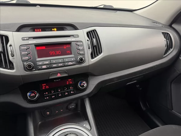 Kia Sportage 2,0 4X4 DPH VÝHŘEV TAŽNÉ ČR - foto 16
