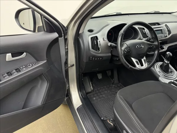 Kia Sportage 2,0 4X4 DPH VÝHŘEV TAŽNÉ ČR - foto 22