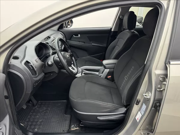 Kia Sportage 2,0 4X4 DPH VÝHŘEV TAŽNÉ ČR - foto 25