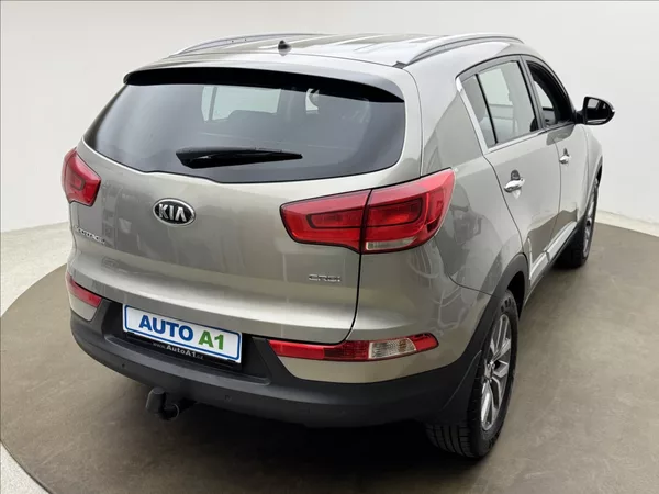 Kia Sportage 2,0 4X4 DPH VÝHŘEV TAŽNÉ ČR - foto 4