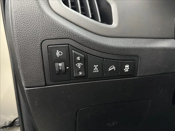 Kia Sportage 2,0 4X4 DPH VÝHŘEV TAŽNÉ ČR - foto 8