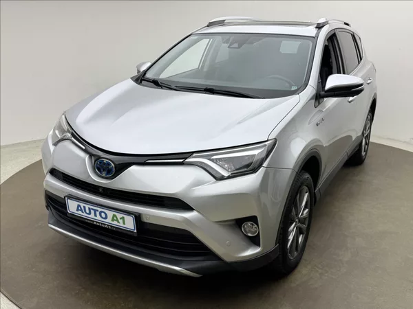Toyota RAV4 2,5 114kW HYBRID LED KŮŽE 360°