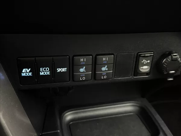 Toyota RAV4 2,5 114kW HYBRID LED KŮŽE 360° - foto 25