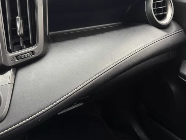 Toyota RAV4 2,5 114kW HYBRID LED KŮŽE 360° - foto 29