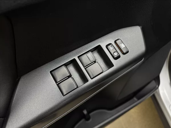 Toyota RAV4 2,5 114kW HYBRID LED KŮŽE 360° - foto 33