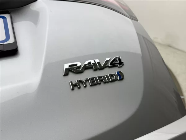 Toyota RAV4 2,5 114kW HYBRID LED KŮŽE 360° - foto 42