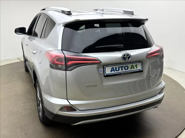 Toyota RAV4 2,5 114kW HYBRID LED KŮŽE 360° - foto 6